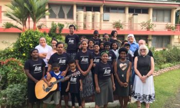 Lincoln Cathedral News - Dean of Lincoln builds diocesan link between Polynesia and Lincoln