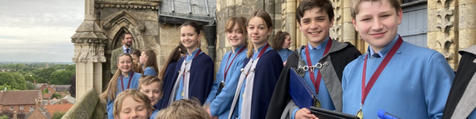Lincoln Cathedral - Cathedral call for keen choristers