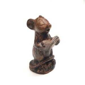 Dark Brown Mouse Singing